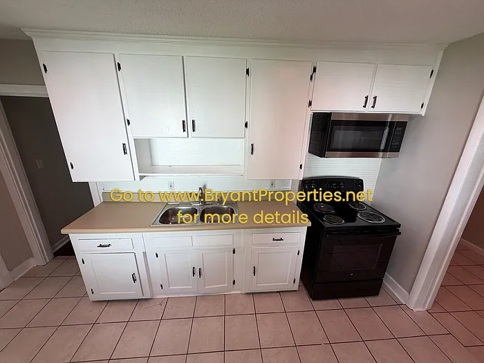644 Carmel Ave — Photo 5