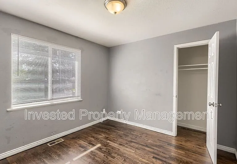 8316 E 16th Ave — Photo 8