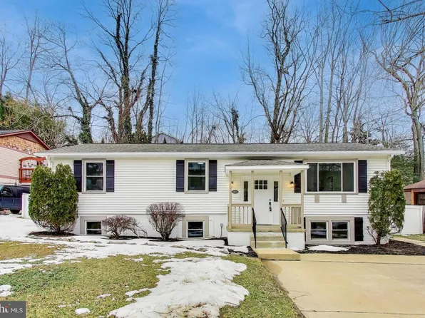 18905 Red Oak Ln, Triangle, VA 22172