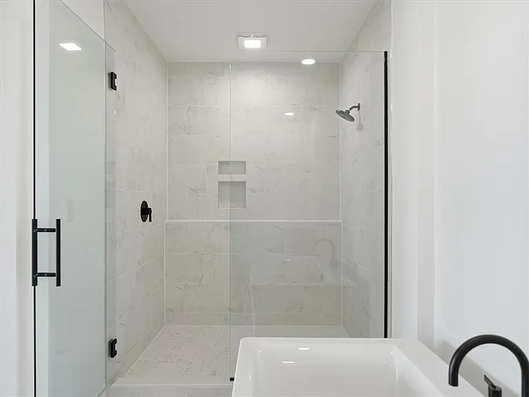 302 Highbridge Ln — Photo 19