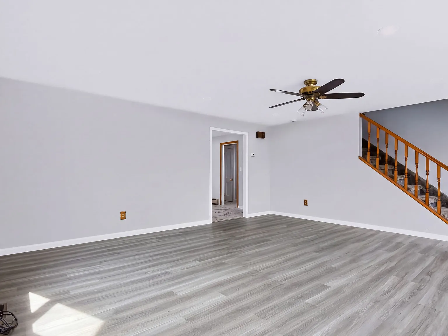4 bed, 2047 sqft, $3,995 — Photo 2
