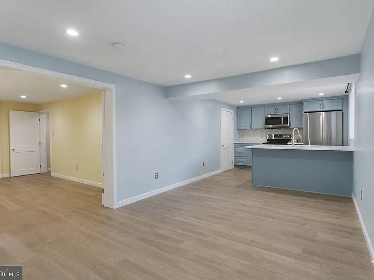1401 S Greenbrier St #2 — Photo 2