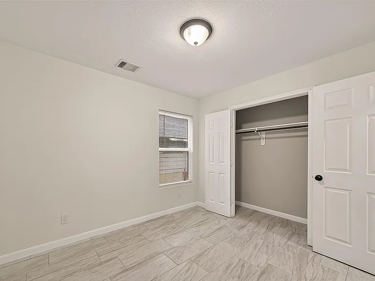 4302 Hirsch Rd #B — Photo 21