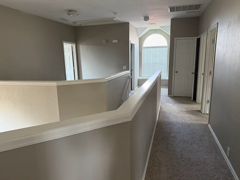 2700 Thorncreek Ln — Photo 40