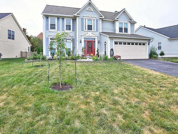 3rd image of 43997 Bruceton Mills Cir