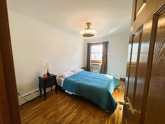 4th image of 50-44 44th St APT 1