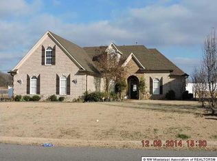 8138 Falcon Dr, Olive Branch, MS 38654