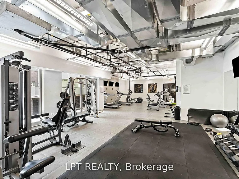111 Champagne Ave S #307 — Photo 40