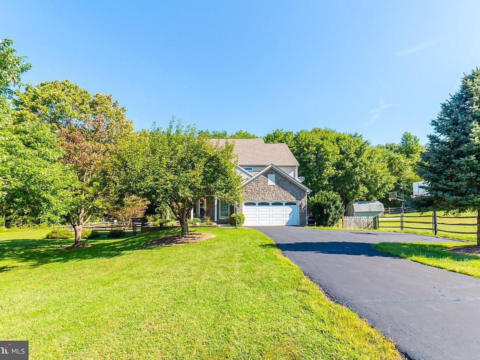 1st image of 9130 Estates Pond Ct