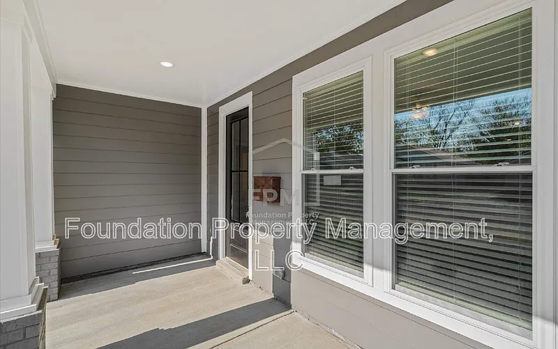 4 bed, 2.0 bath, 1497 sqft, $1,740 — Photo 3