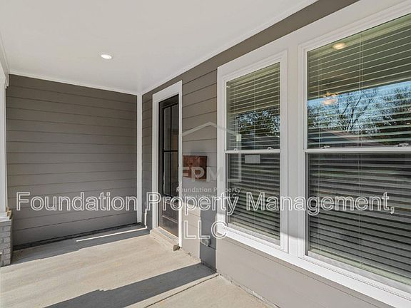 3rd image of 1470 Lyndale Ave