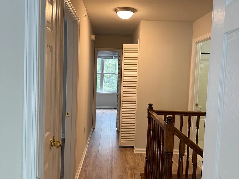 42 Madison Way — Photo 23