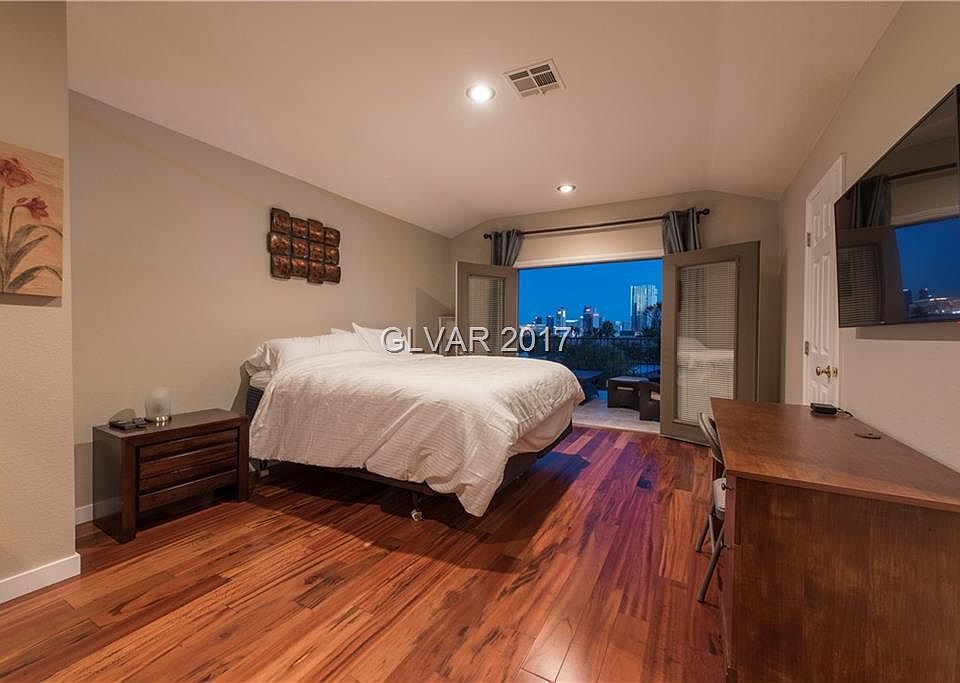 1st image of 3810 Spitze Dr
