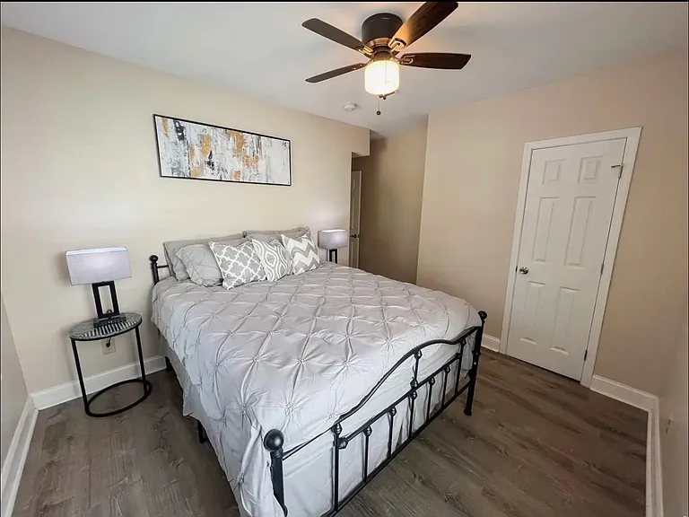 516 N Broadway #202 — Photo 15