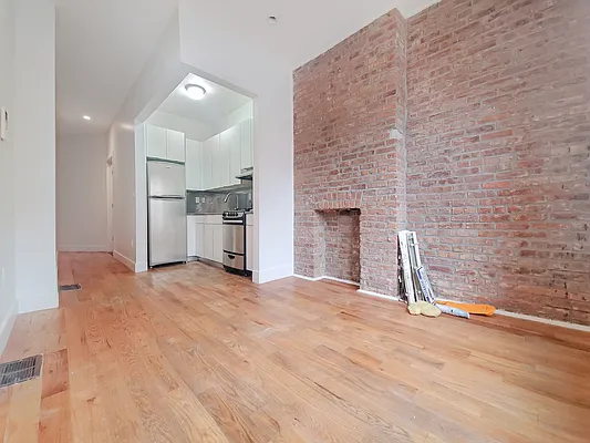 Rented by Oxford Property Group | media 3