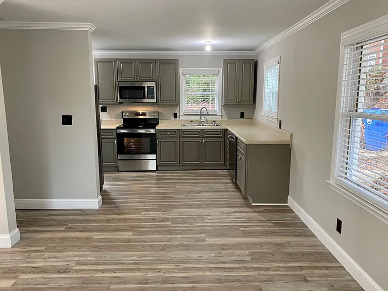 4 Wilshire Dr — Photo 9