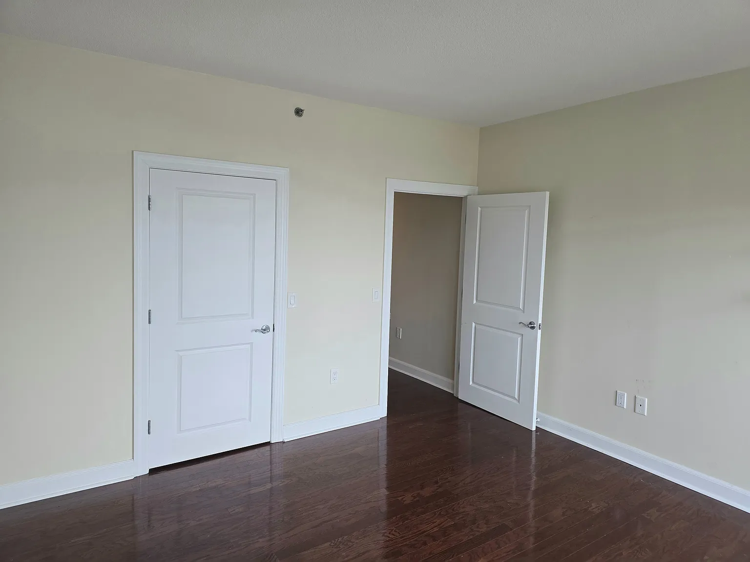 1 bed, 849 sqft, $2,950 — Photo 4