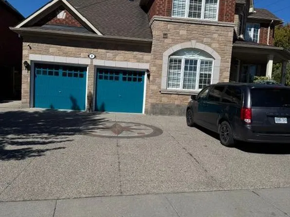 2 Paper Birch Rd, Brampton, ON L6P 2J9