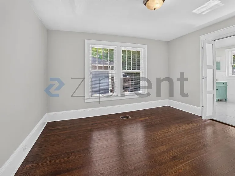 241 Stovall St SE — Photo 22