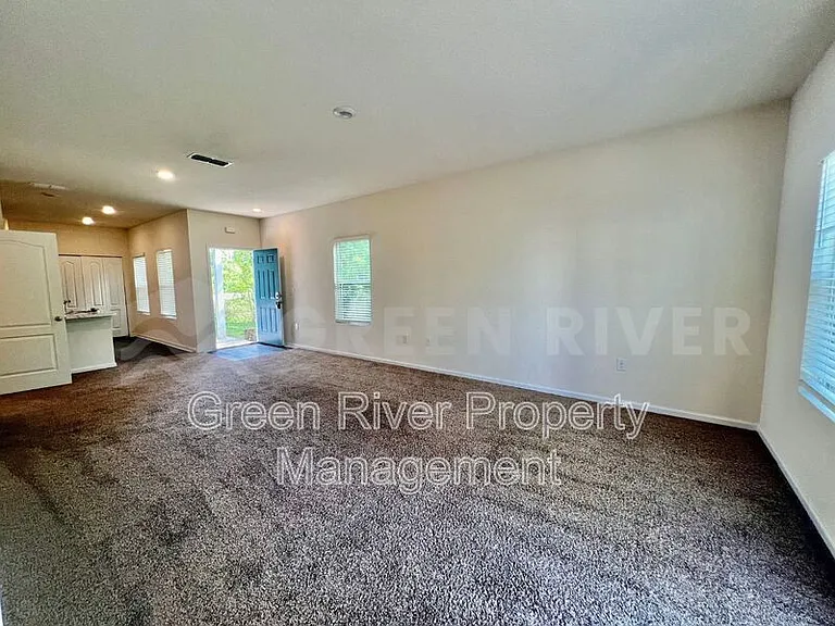 294 Aralia Ln — Photo 14