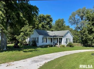 28273 E 5th Rd, Farmersville, IL 62533