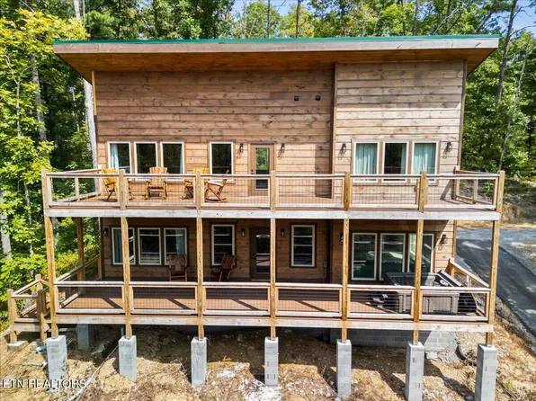 2932 Ginas Way, Sevierville, TN 37862