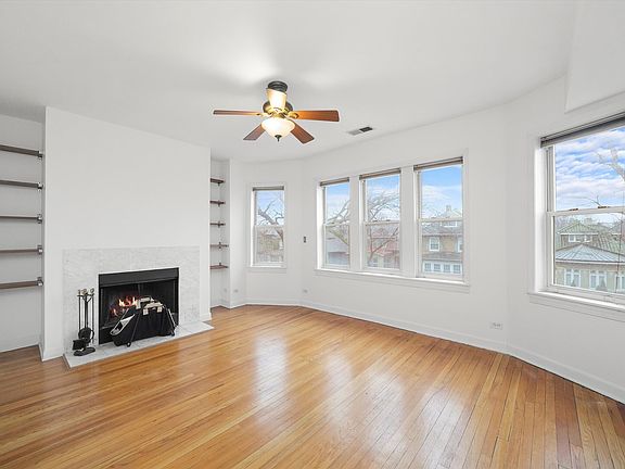 2nd image of 4502 N Sacramento Ave APT 2
