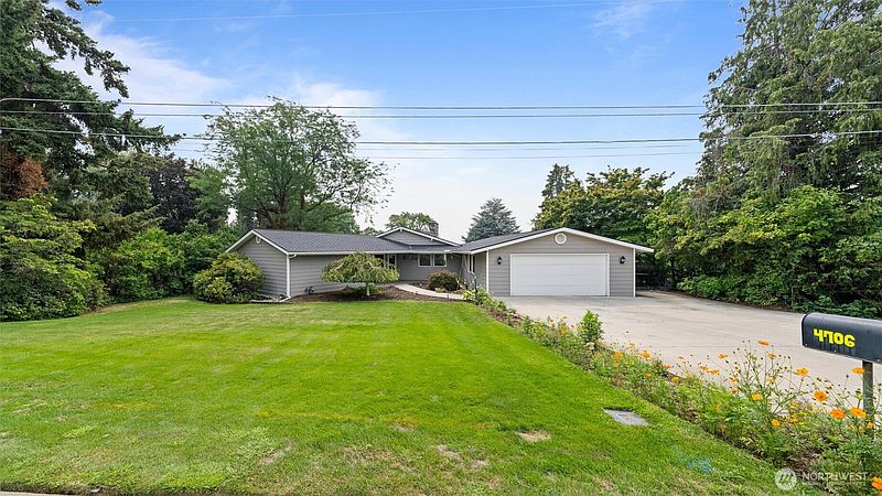 2nd image of 4706 Snowmountain Road