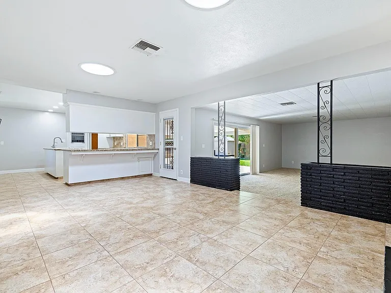 1511 E Almendra Dr — Photo 11