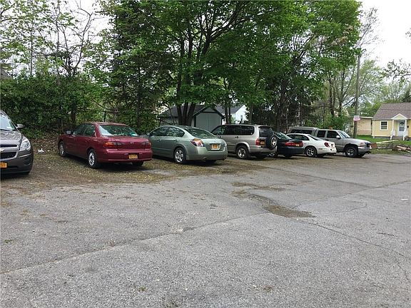 4th image of 300 Bremen St
