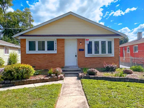14039 S Claire Blvd, Robbins, IL 60472