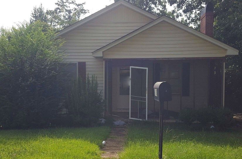 1st image of 310 Short 24th Ave E