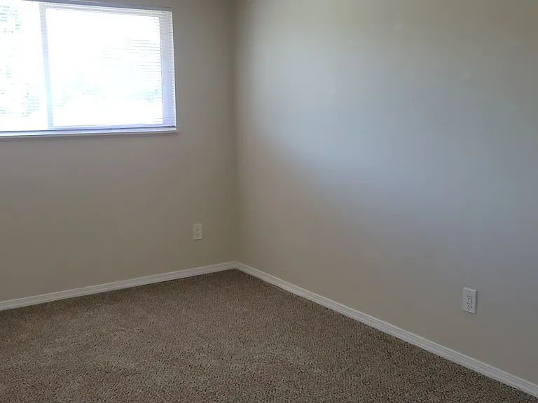 23134 NE Halsey St #10 — Photo 27