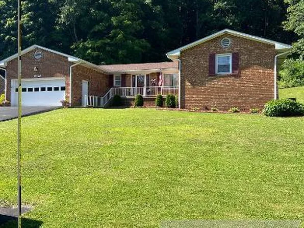 227 Derby Ln, Bluefield, WV 24701