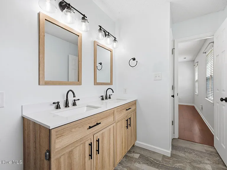 128 Fodder Dr — Photo 25