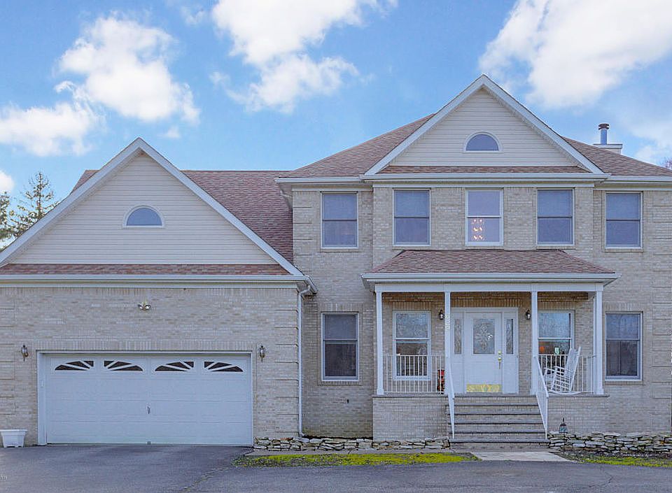 1st image of 629 Lloyd Rd