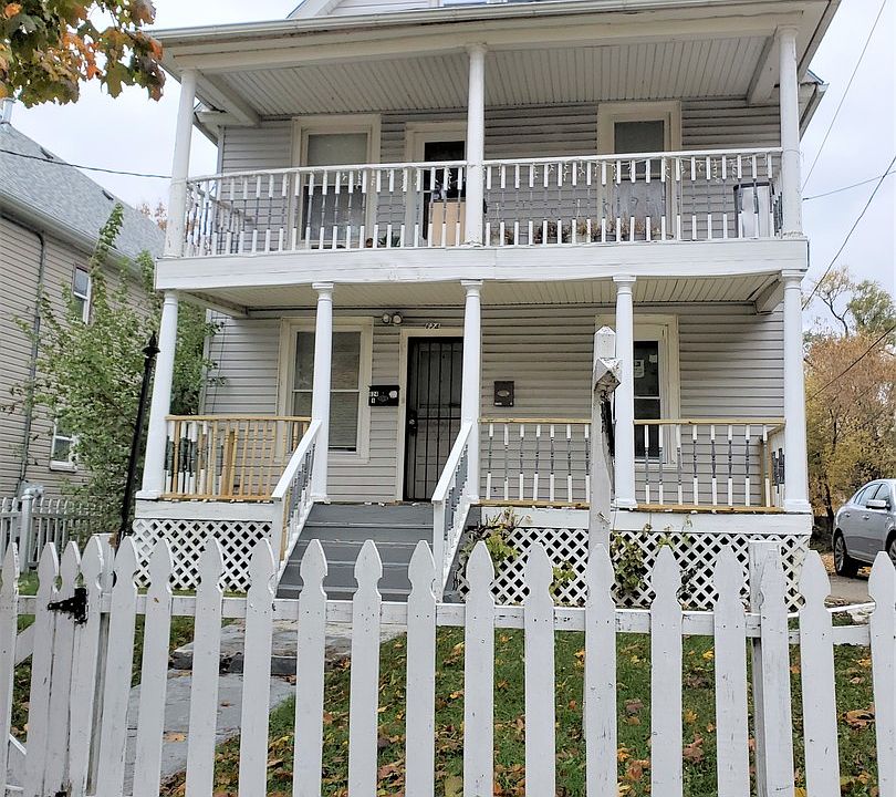 624 8th St, Waukegan, IL 60085 Zillow