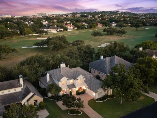 34 Tiburon Dr, The Hills, TX 78738