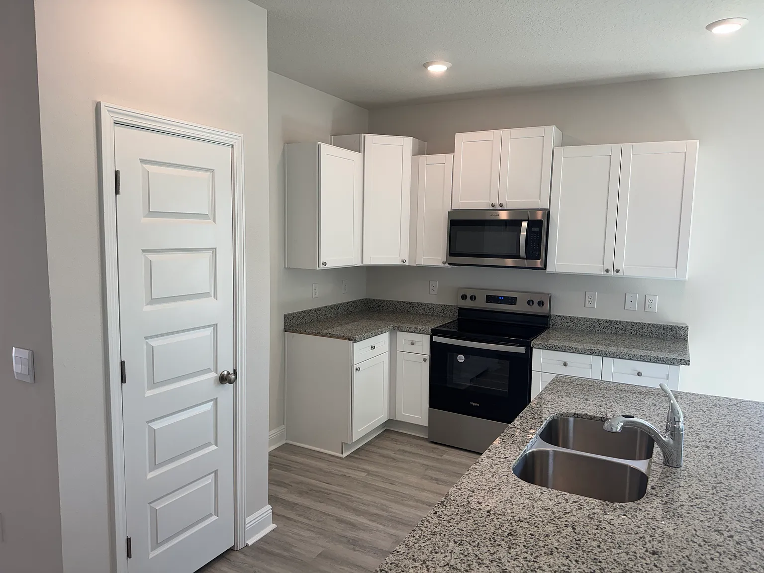 8691 Meadow Flower Ln — Photo 4