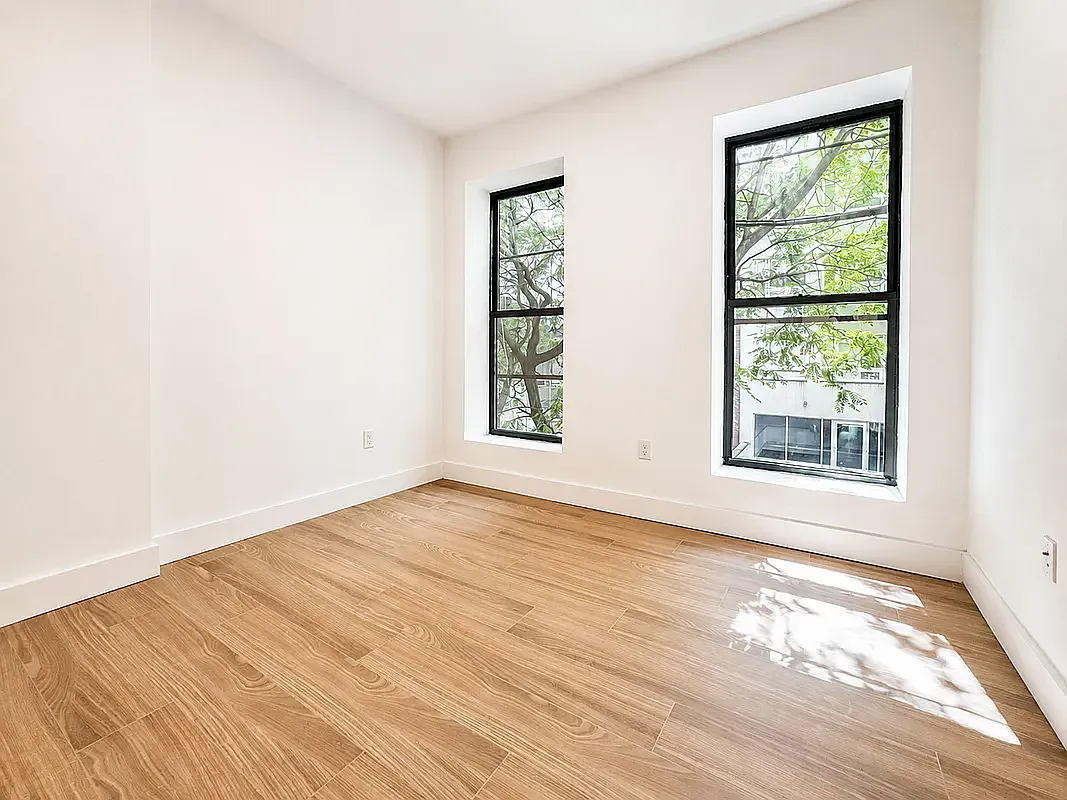 74 West 126th Street — Photo 2