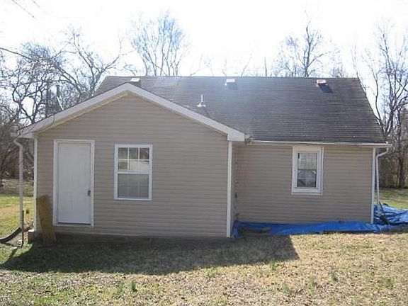 4th image of 3803 Fairmont Blvd