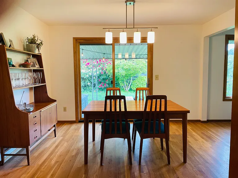8970 SW Homewood St — Photo 2