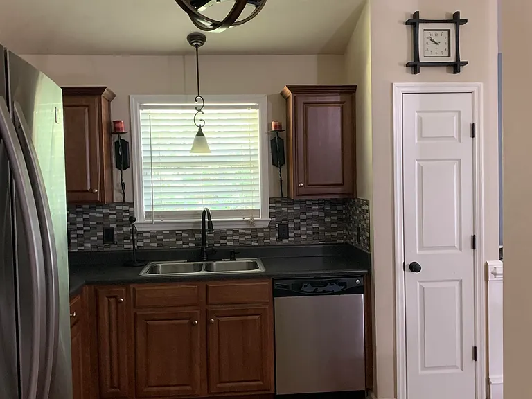 2334 Treaty Oak Trl — Photo 6