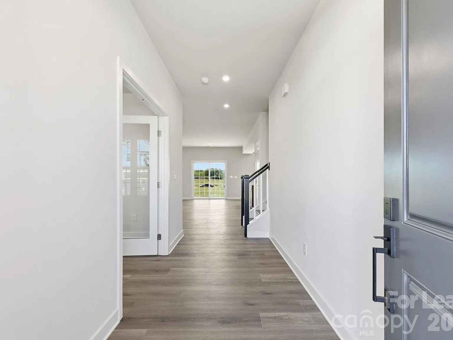 4 bed, 3.0 bath, 2771 sqft, $3,990 — Photo 3