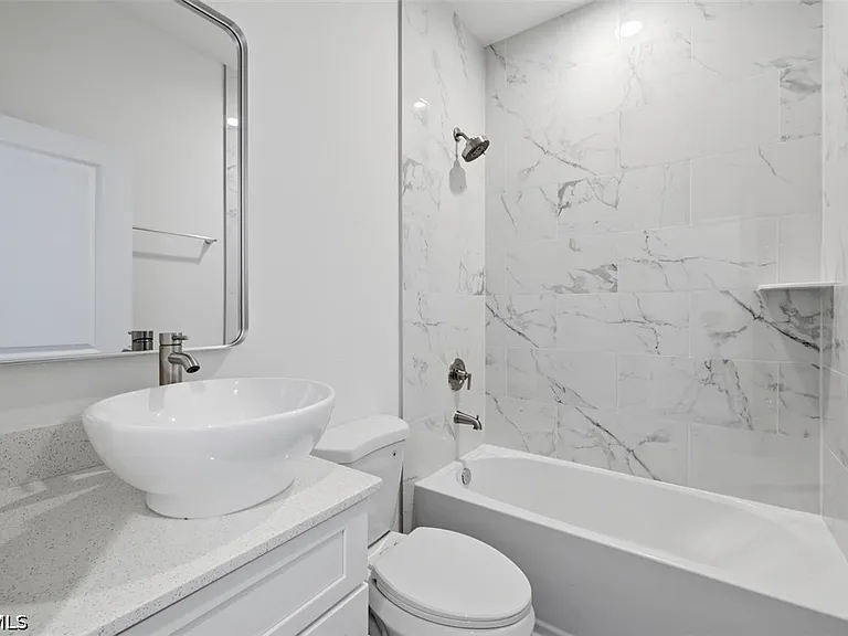 10045 Amicola St — Photo 9