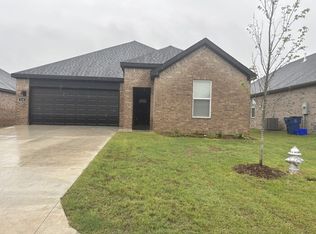 310 Cain Trl, Maumelle, AR 72113