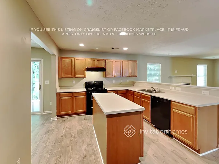 4536 Parkway Cir — Photo 7