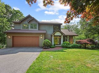 67 Mountain View Rd, Glastonbury, CT 06033