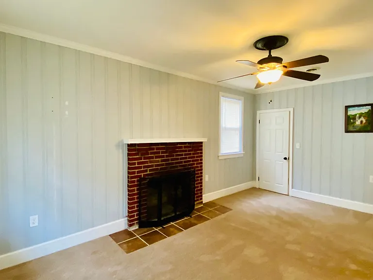 2210 Manlyn Rd — Photo 11