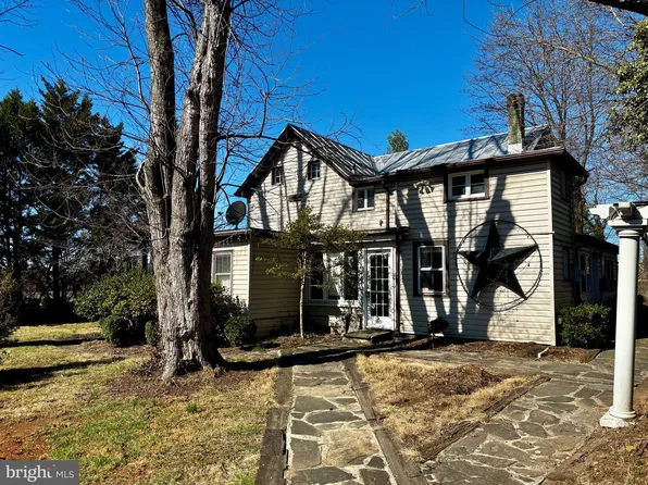 8122 John Mosby Hwy, Boyce, VA 22620